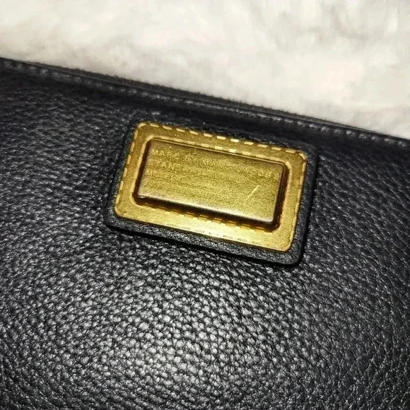 Marc Jacobs Large Black Leather Gold Zip Around Waller - Picture 2 of 5